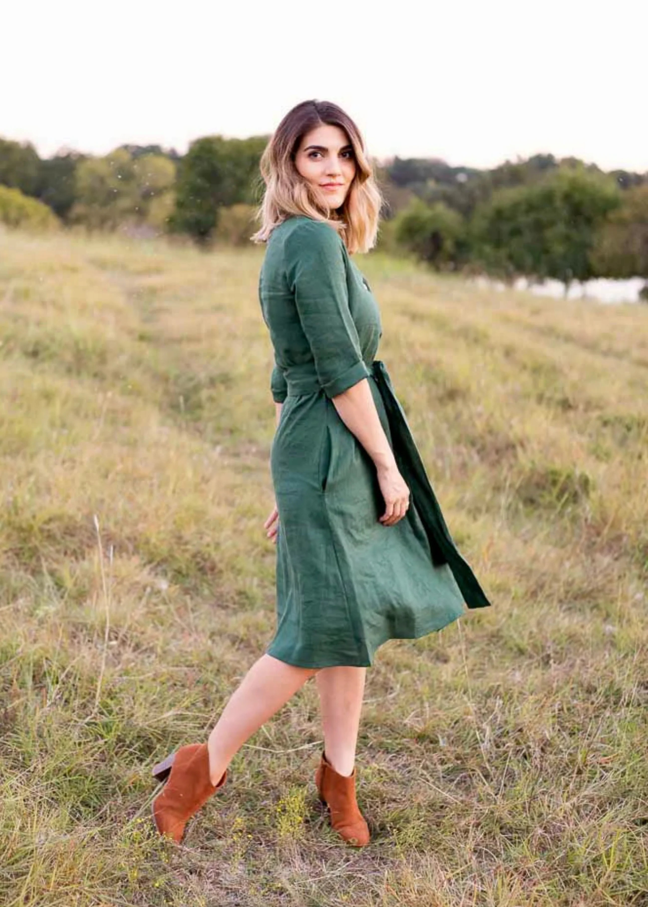 Faye Dress in Linen - Image 15