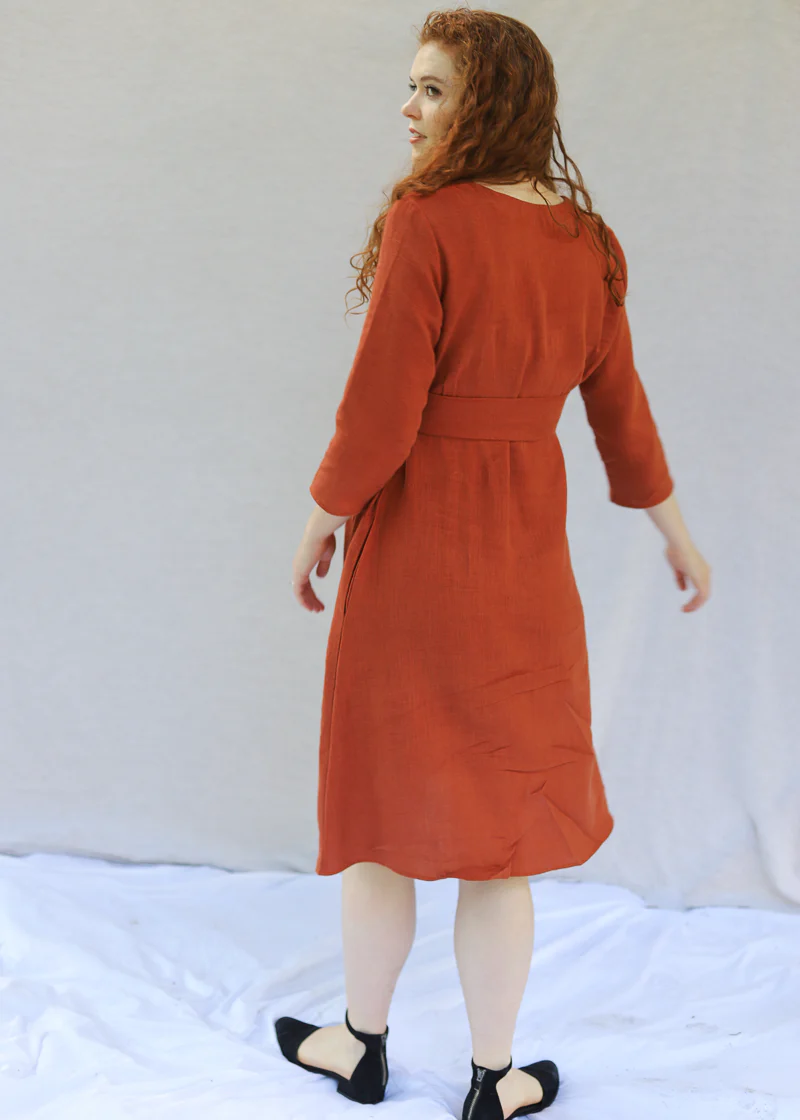 Faye Dress in Linen - Image 23