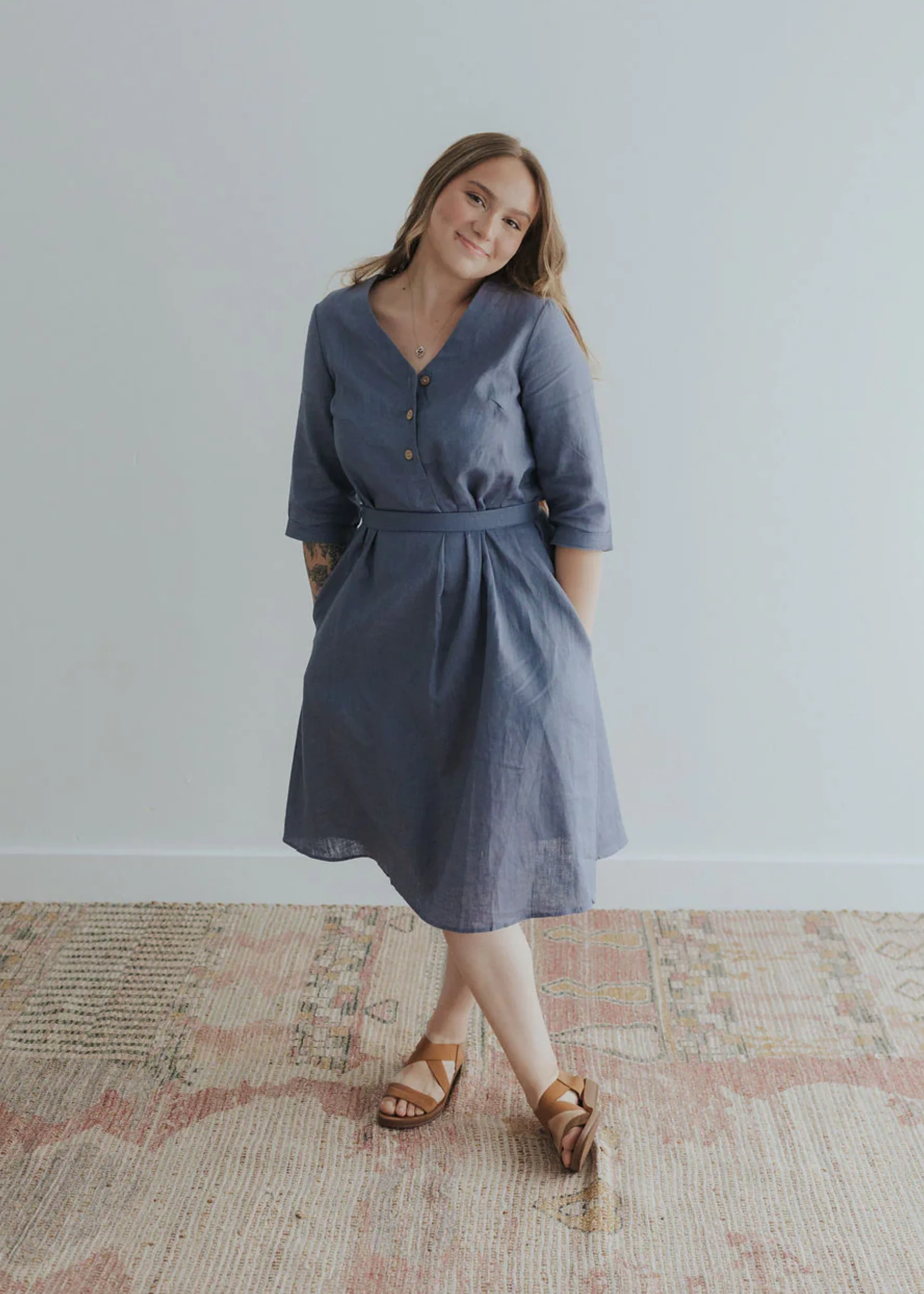 Faye Dress in Linen - Image 37