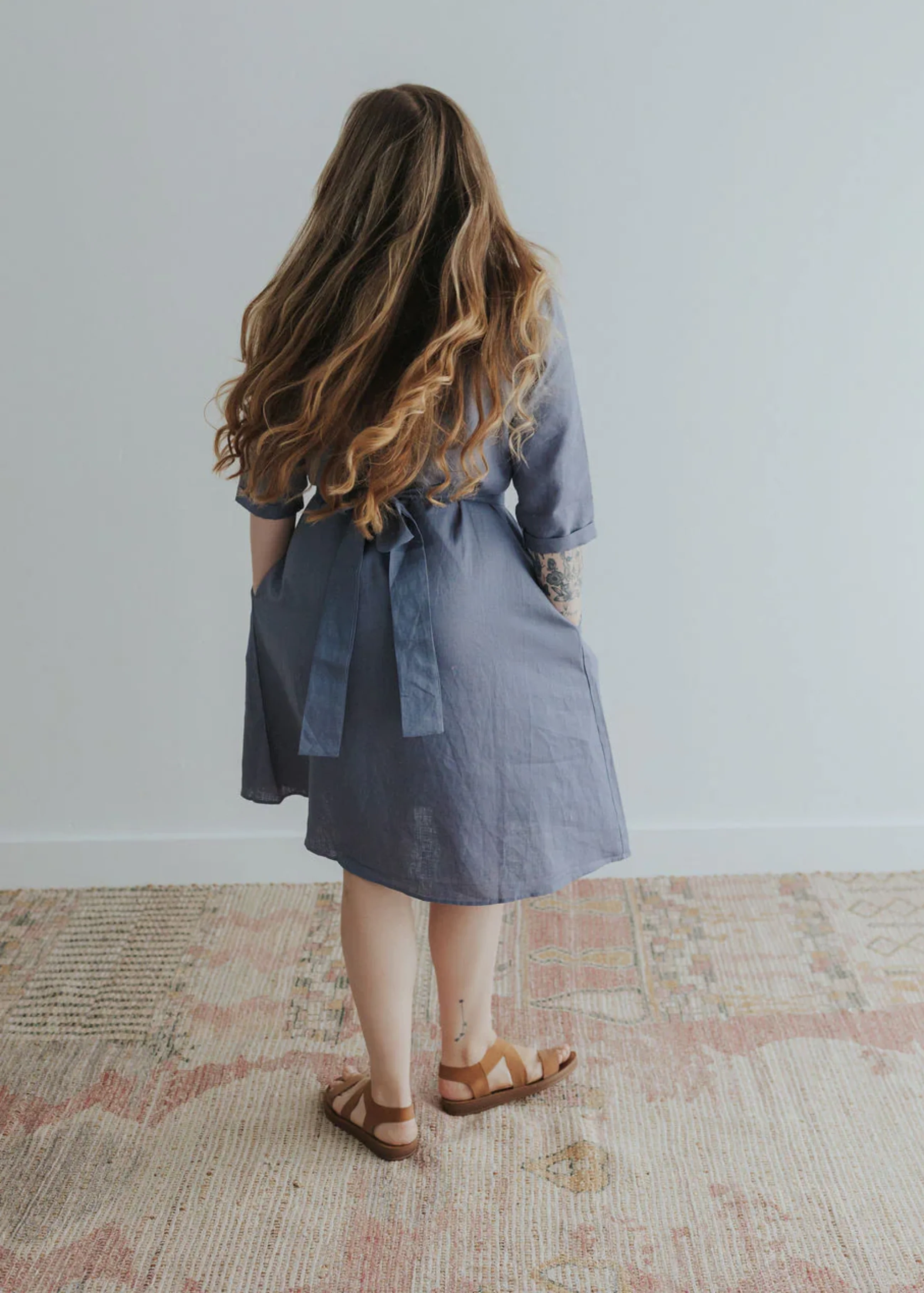 Faye Dress in Linen - Image 41