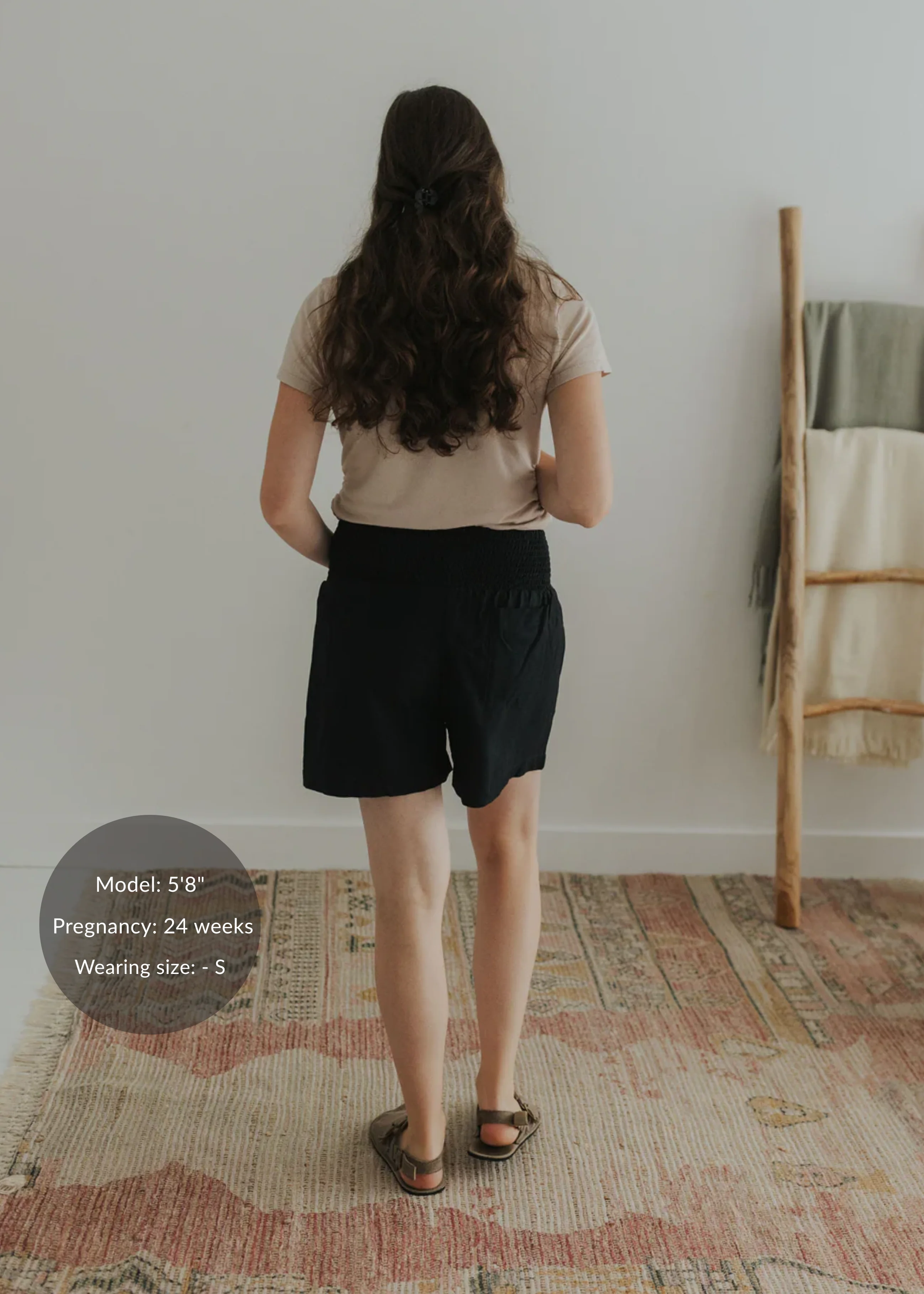 Adaptable Smocked Shorts in Linen - Image 6