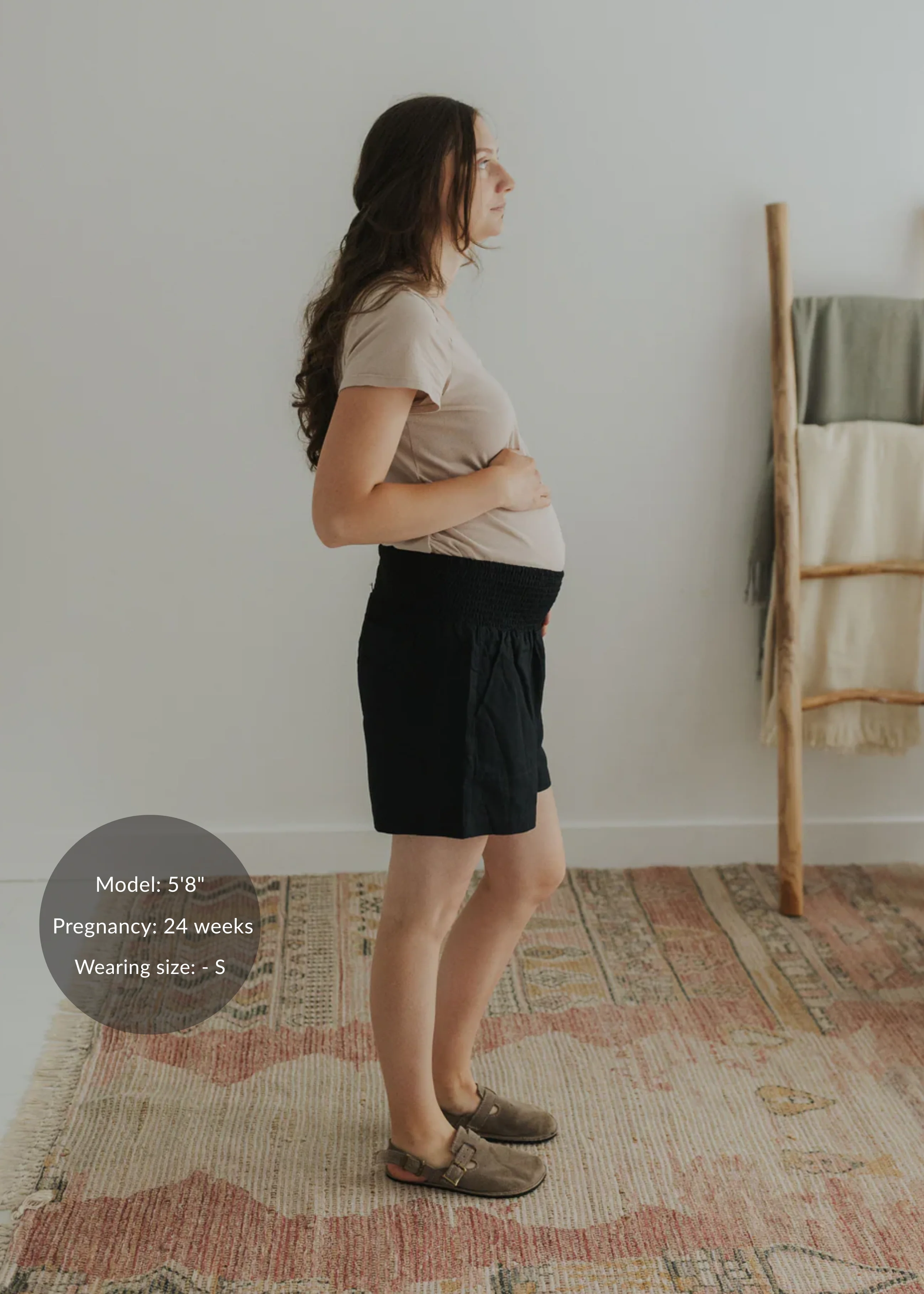 Adaptable Smocked Shorts in Linen - Image 7