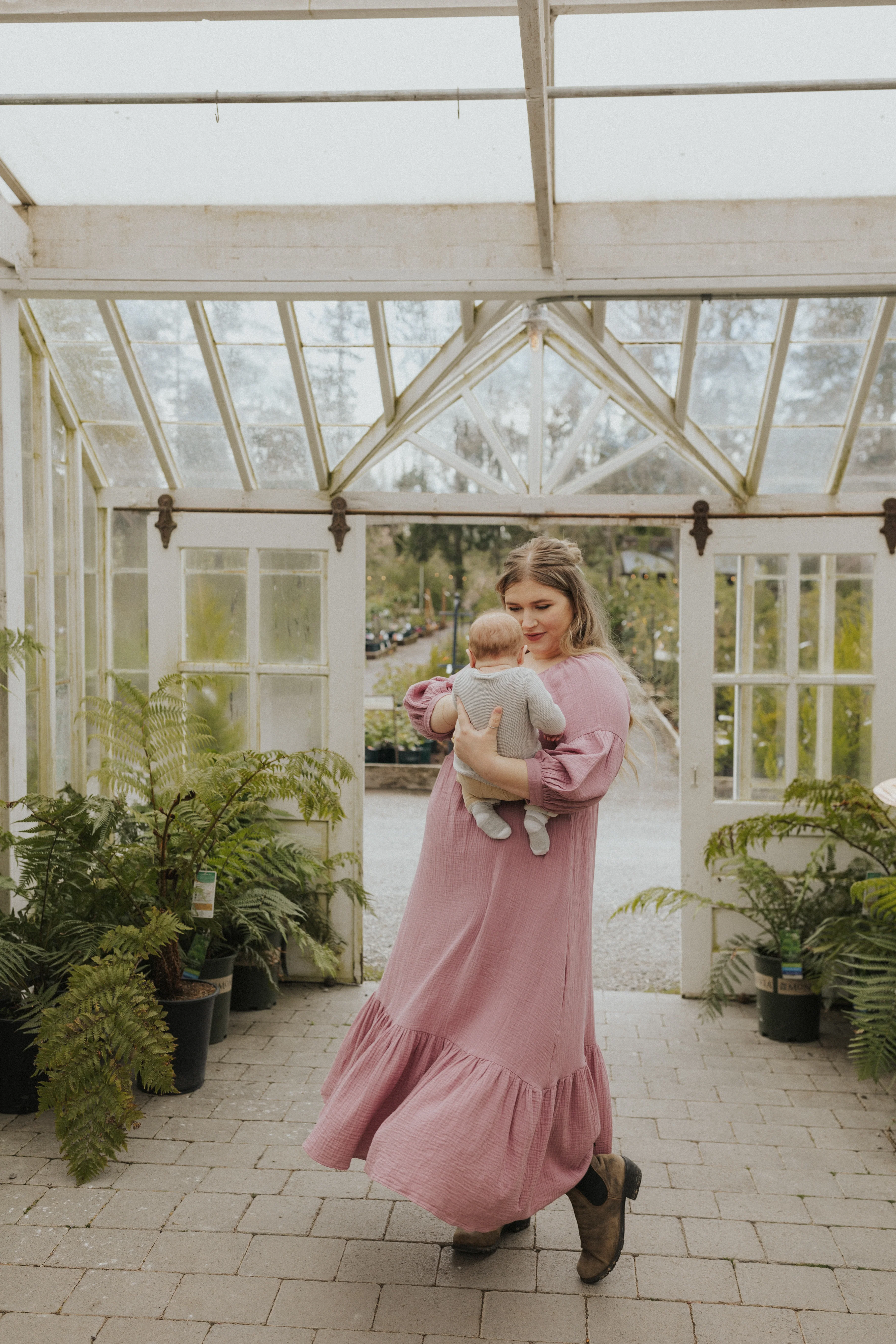 Eliza Maternity and Nursing Dress in Cotton Gauze - Image 6