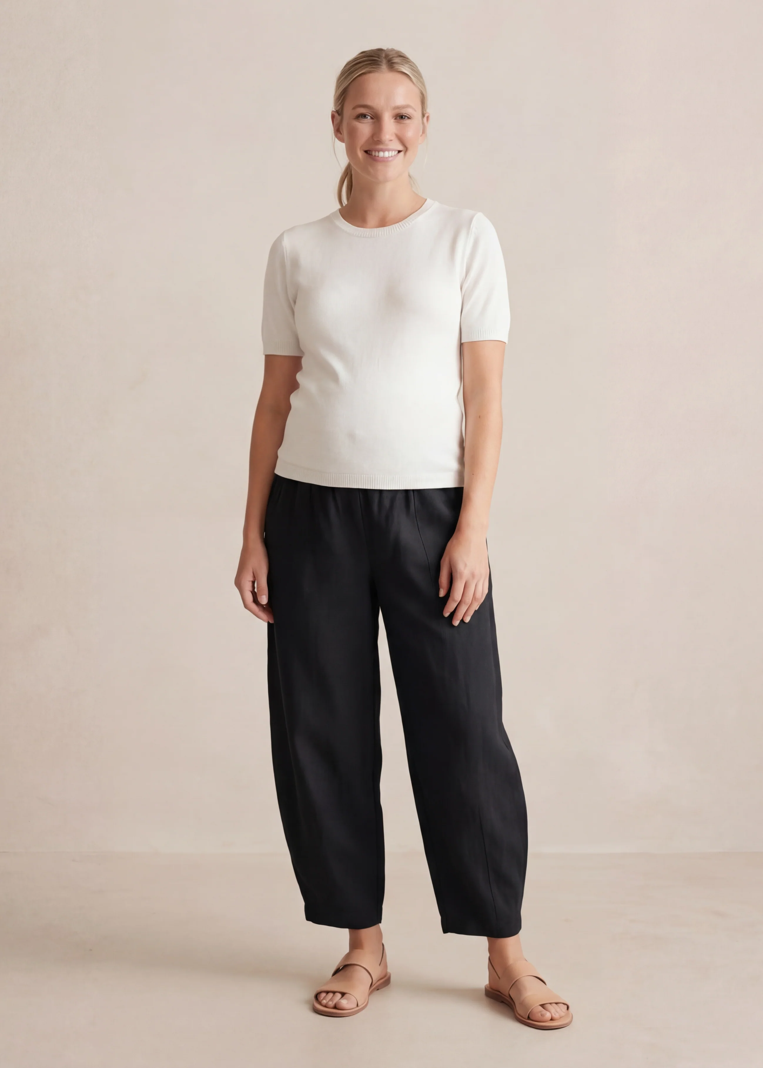 The Everyday Barrel Pant in Linen/Cotton - Image 13