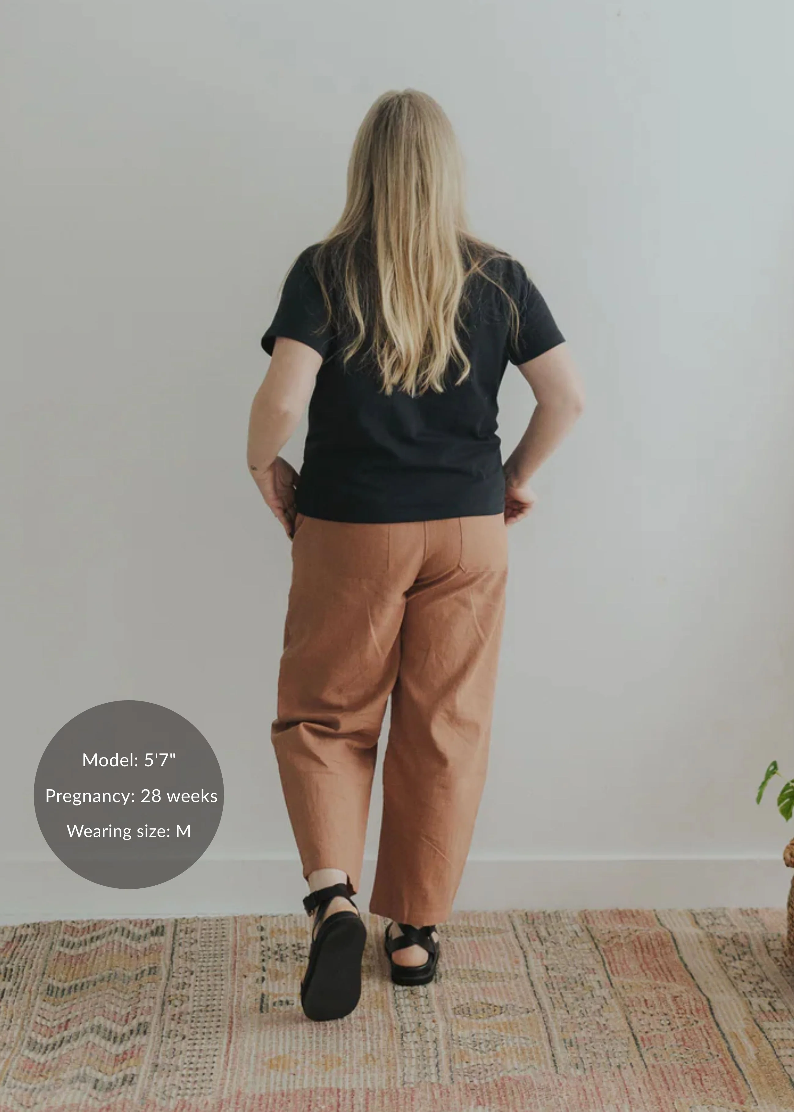 The Everyday Barrel Pant in Linen/Cotton - Image 4